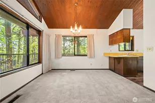 2431 W Lynnwood Dr, Longview, WA 98632 - Photo 6