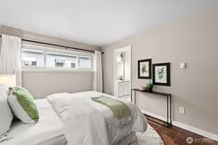 11515 Greenwood Ave N, Seattle, WA 98133 - Photo 18