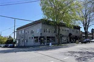 8214 Greenwood Ave N, Seattle, WA 98103 - Photo 2