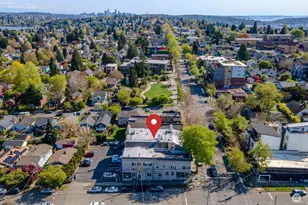 8214 Greenwood Ave N, Seattle, WA 98103 - Photo 18