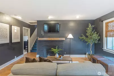 2010 13th Avenue NW, Puyallup, WA 98371 - Photo 2