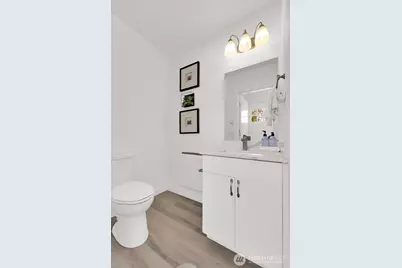 8040 19th Avenue NW, Seattle, WA 98117 - Photo 20