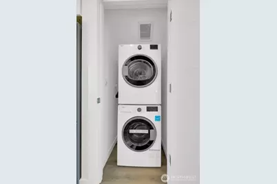 8040 19th Avenue NW, Seattle, WA 98117 - Photo 22