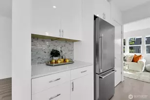 8040 19th Ave NW, Seattle, WA 98117 - Photo 8