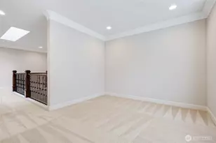 9827 NE 20th St, Bellevue, WA 98004 - Photo 24