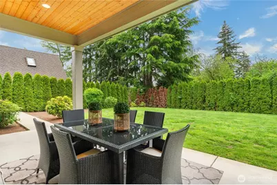 9827 NE 20th Street, Bellevue, WA 98004 - Photo 36