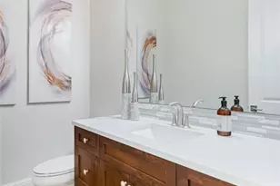 9827 NE 20th St, Bellevue, WA 98004 - Photo 20