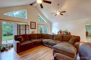 9535 Olalla Valley Rd SE, Port Orchard, WA 98367 - Photo 10