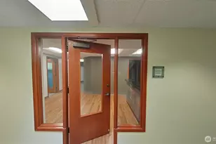 110 James St, Edmonds, WA 98020 - Photo 2