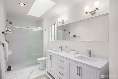 8484 NE County Park Road, Bainbridge Island, WA 98110 - Photo 20