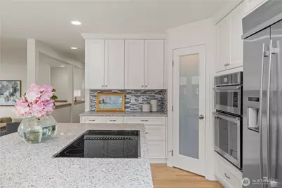 8484 NE County Park Road, Bainbridge Island, WA 98110 - Photo 18