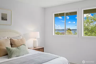 8484 NE County Park Road, Bainbridge Island, WA 98110 - Photo 24