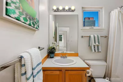 104 NE 94th Street, Seattle, WA 98115 - Photo 14