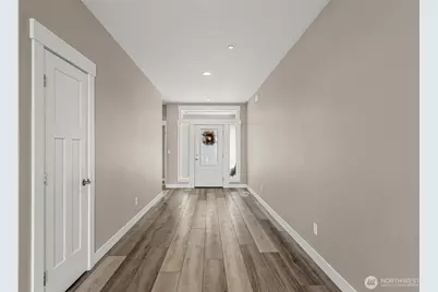 985 Spring Mountain Drive, Wenatchee, WA 98801 - Photo 4