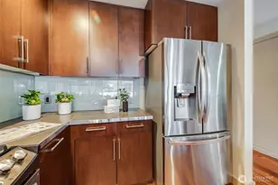 900 Lenora St, Seattle, WA 98121 - Photo 12