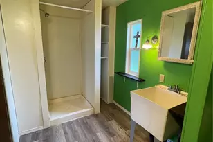 1050 Howard St, Raymond, WA 98577 - Photo 8