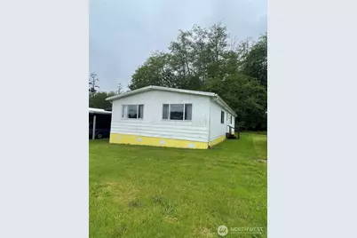 1050 Howard Street #10, Raymond, WA 98577 - Photo 12