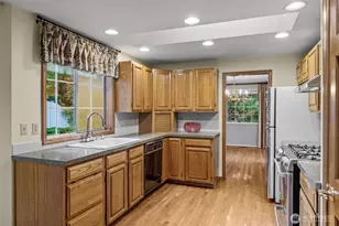 6830 Meadowdale Beach Rd, Edmonds, WA 98026 - Photo 8