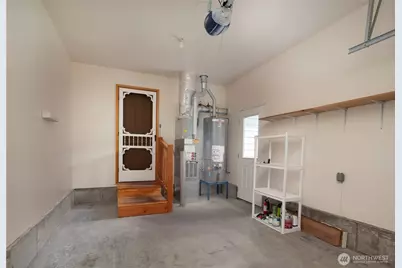 161 W Whidbey Avenue #4, Oak Harbor, WA 98277 - Photo 32