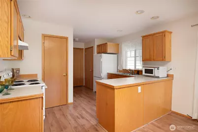 161 W Whidbey Avenue #4, Oak Harbor, WA 98277 - Photo 18