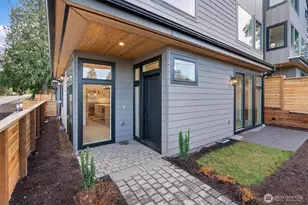 1261 NE 100th St, Seattle, WA 98125 - Photo 6