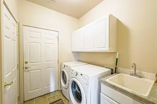 718 SE Scenic View Dr, College Place, WA 99324 - Photo 12