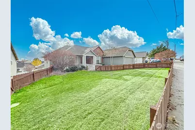 718 SE Scenic View Drive #A & B, College Place, WA 99324 - Photo 2