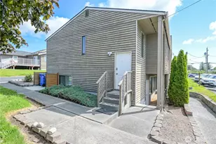 1121 SE Dock St, Oak Harbor, WA 98277 - Photo 4