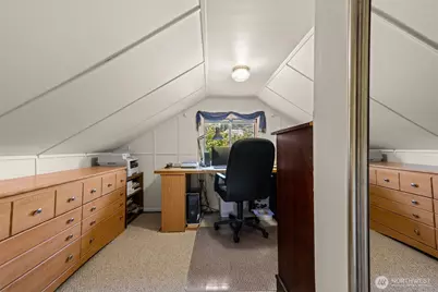 2423 Day Island Boulevard W, University Place, WA 98466 - Photo 36