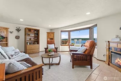 2423 Day Island Boulevard W, University Place, WA 98466 - Photo 10