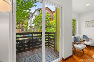 672 NE 40th St, Seattle, WA 98105 - Photo 22