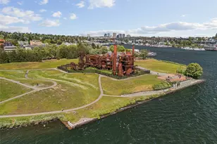 672 NE 40th St, Seattle, WA 98105 - Photo 38