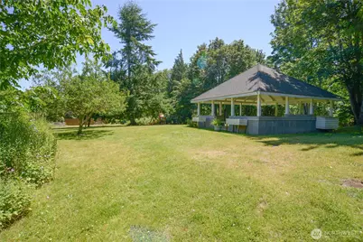 1048 Cassius Court, Camano Island, WA 98282 - Photo 36