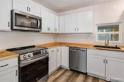 16300 NE State Hwy 305 #10, Poulsbo, WA 98370 - Photo 8
