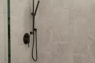 1223 N 48th St, Seattle, WA 98103 - Photo 18