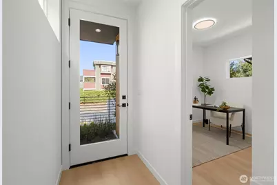 1223 N 48th Street, Seattle, WA 98103 - Photo 2