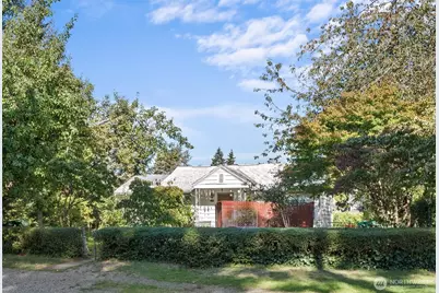 2704 NE 92nd Street, Seattle, WA 98115 - Photo 8