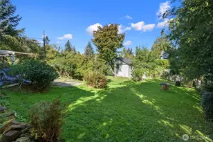 2704 NE 92nd St, Seattle, WA 98115 - Photo 6