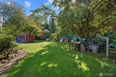 2704 NE 92nd Street, Seattle, WA 98115 - Photo 4