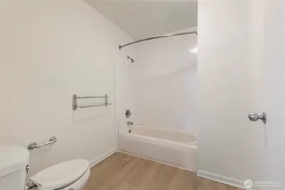 2440 Western Avenue #807, Seattle, WA 98121 - Photo 24