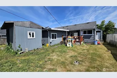 947 19th Avenue, Longview, WA 98632 - Photo 2