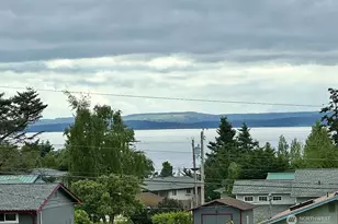 1108 S Chadwick Ct, Coupeville, WA 98239 - Photo 4