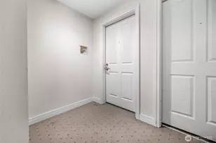 4343 Roosevelt Way NE, Seattle, WA 98105 - Photo 28