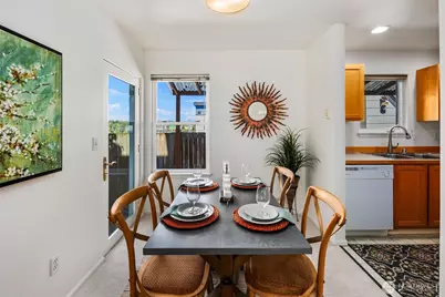 104 NE 94th Street, Seattle, WA 98115 - Photo 10