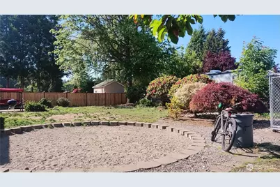 15103 Westmore Drive E, Puyallup, WA 98374 - Photo 14