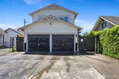 1814 7th Street NE, Marysville, WA 98270 - Photo 2