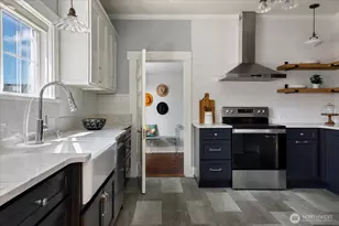 506 N Main St, Coupeville, WA 98239 - Photo 18