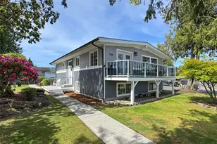 1538 W 12th St, Port Angeles, WA 98363 - Photo 2