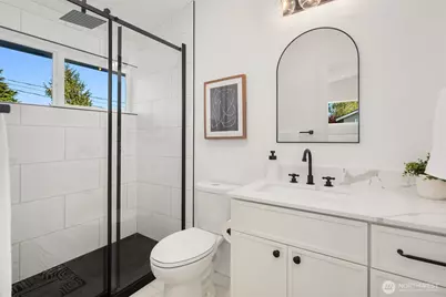 8016 24th Avenue NW, Seattle, WA 98117 - Photo 22