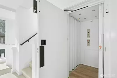 110 B 2nd Street S, Kirkland, WA 98033 - Photo 4